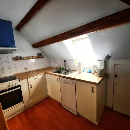 Stilvolle Dachgeschoss-Wohnung In Top-Lage Grossrohrsdorf Zewnętrze zdjęcie