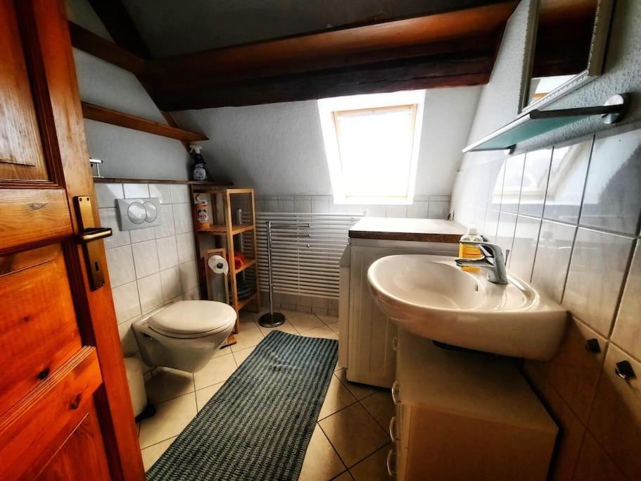 Stilvolle Dachgeschoss-wohnung In Top-lage Appartement