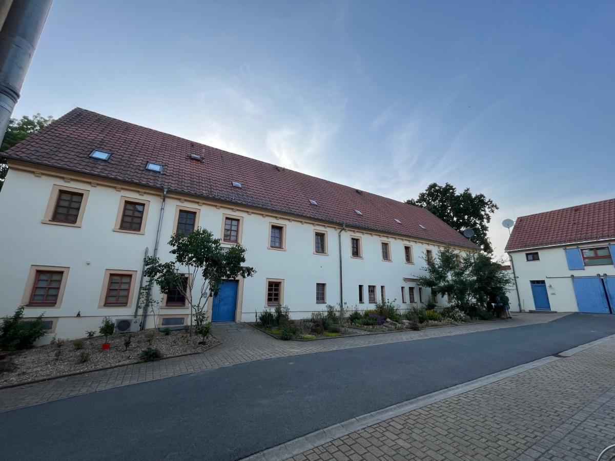Appartement Stilvolle Dachgeschoss-wohnung In Top-lage Grossrohrsdorf